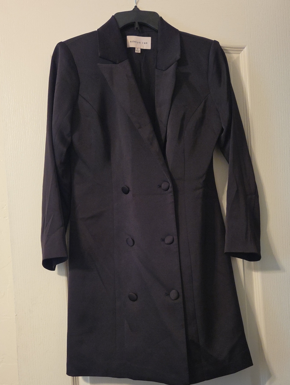 Adelyn Rae Black Double-Breasted Long Sleeve Tuxedo Dress